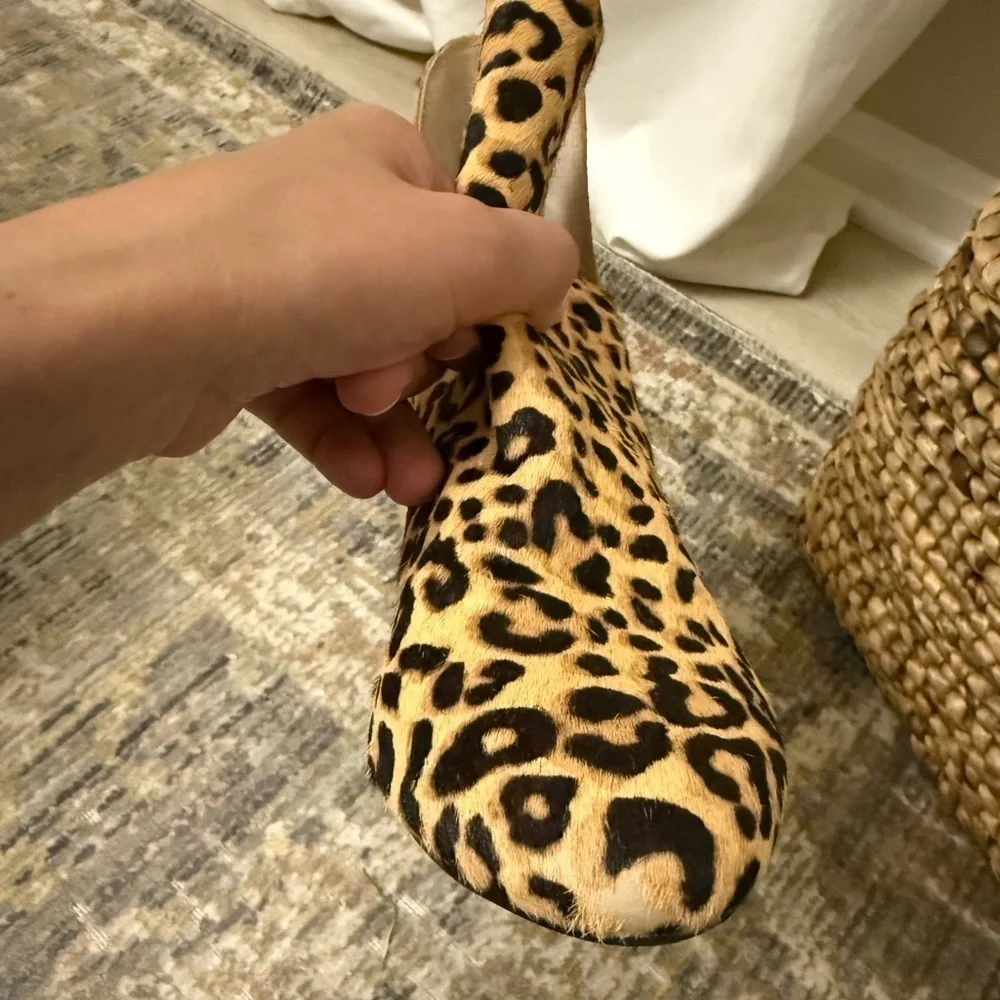 Steve Madden Rockstar Cow Hair Leopard animal print Booties Size 8
